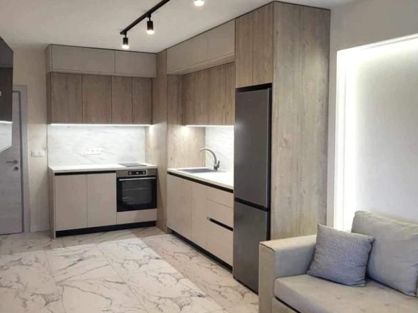 Дава се под наем Тристаен апартамент в Пловдив, Христо Смирненски - 88 кв.м за 800 € - Снимка #1