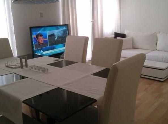 Двустаен апартамент в София, Хаджи Димитър - 65 кв.м за 2400 €/кв.м - Снимка #1