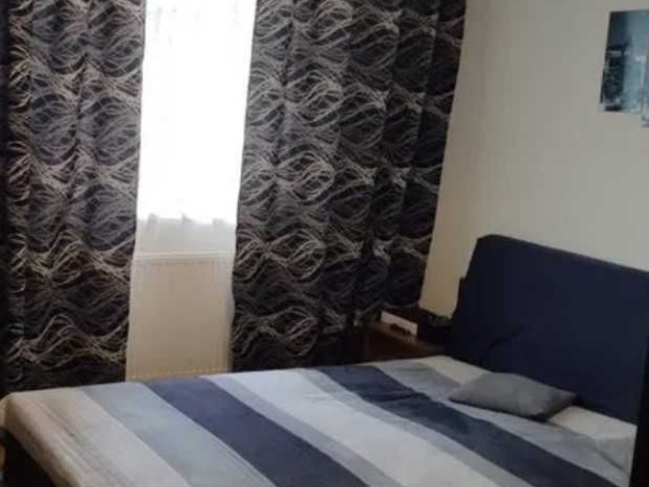 Дава се под наем Тристаен апартамент в Пловдив, Център - 80 кв.м за 244.8 € - Снимка #1