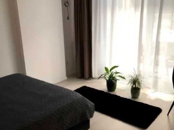 Дава се под наем Тристаен апартамент в Пловдив, Кършияка - 90 кв.м за 265.2 € - Снимка #1