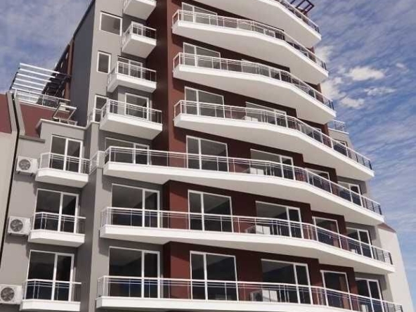 Тристаен апартамент в Варна, Център - 83 кв.м за 1916 €/кв.м - Снимка #1