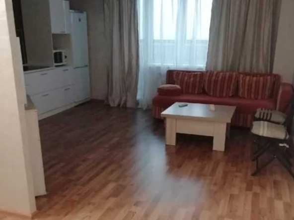 Дава се под наем Двустаен апартамент в Пловдив, Каменица 2 - 60 кв.м за 260.1 € - Снимка #1