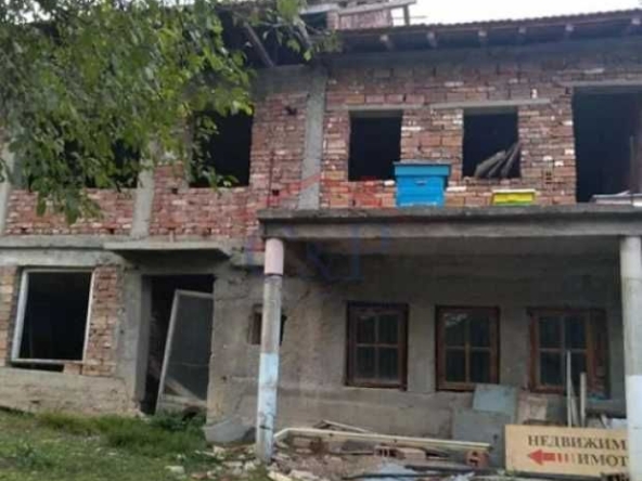 Къща в с. Леденик, Област Велико Търново - 200 кв.м за 295 €/кв.м - Снимка #1