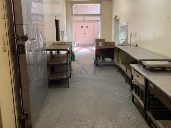 Магазин в Велико Търново, Бузлуджа - 1009 кв.м за 228 €/кв.м - Снимка #1