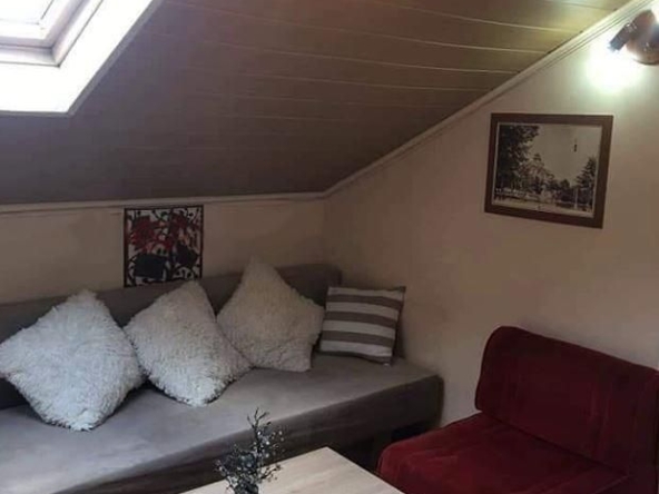 Дава се под наем Двустаен апартамент в Варна, ВИНС - 45 кв.м за 409 € - Снимка #1