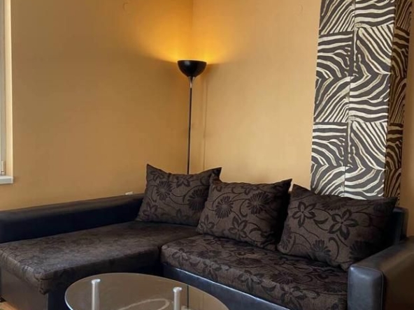 Дава се под наем Двустаен апартамент в Пловдив, Южен - 64 кв.м за 375 € - Снимка #1