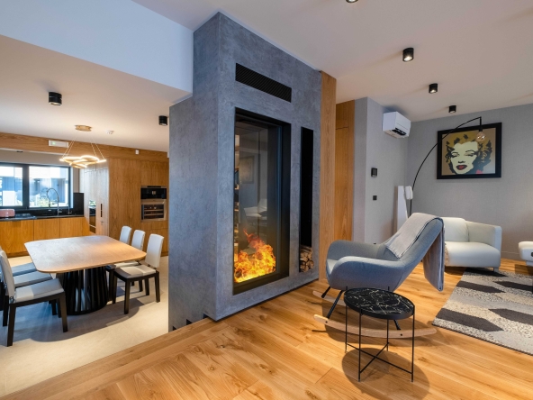 Къща в София, Център - 460 кв.м за 2714 €/кв.м - Снимка #1