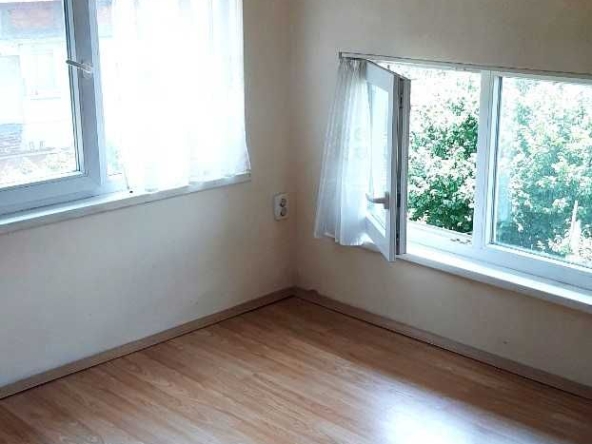 Етаж от къща в София, Модерно предградие - 67 кв.м за 1792 €/кв.м - Снимка #1