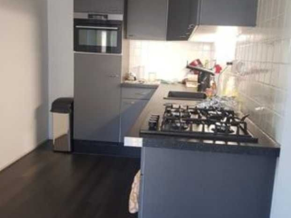 Дава се под наем Четиристаен апартамент в Пловдив, Христо Смирненски - 110 кв.м за 323.85 € - Снимка #1