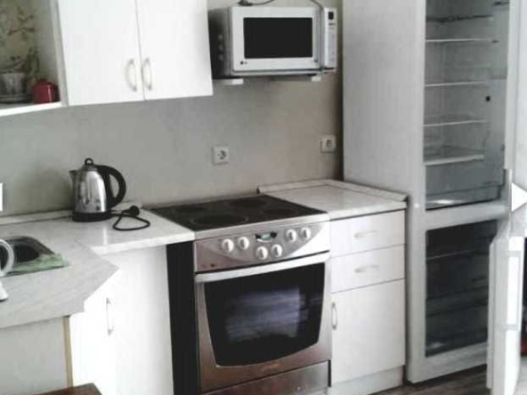 Дава се под наем Едностаен апартамент в София, Дружба 1 - 48 кв.м за 357 € - Снимка #1