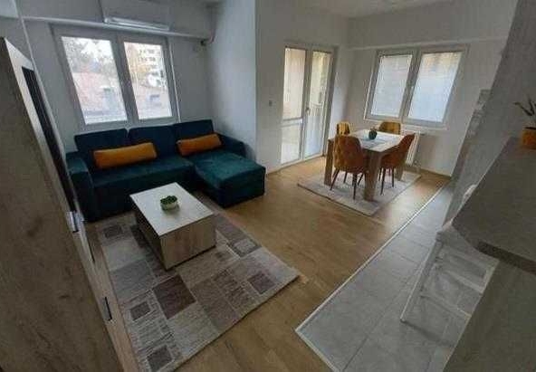 Дава се под наем Двустаен апартамент в Бургас, Славейков - 57 кв.м за 229.5 € - Снимка #1