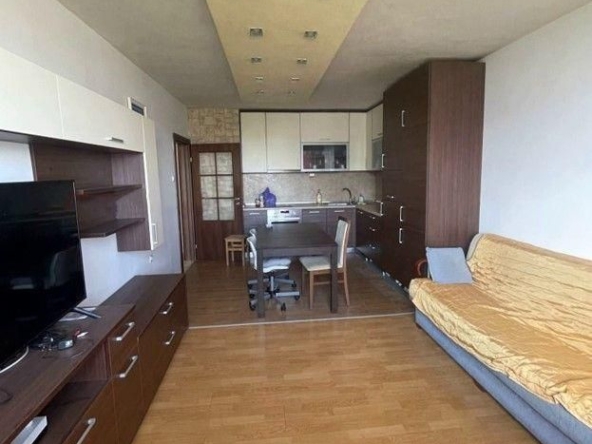 Дава се под наем Тристаен апартамент в София, Сухата река - 70 кв.м за 662.49 € - Снимка #1