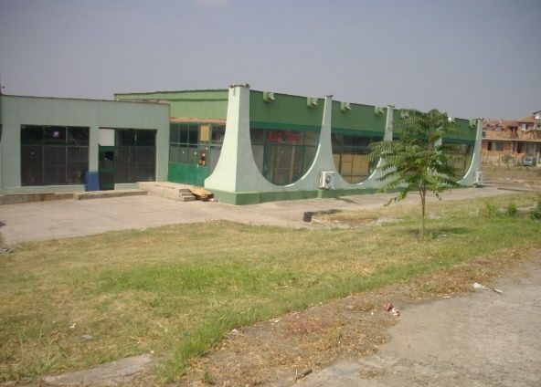 Дава се под наем Магазин в Ахелой - 180 кв.м за 1256.64 € - Снимка #1