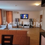 Дава се под наем Тристаен апартамент в к.к. Златни пясъци - 100 кв.м за 408 € - Снимка #1