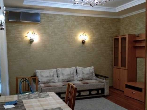 Дава се под наем Тристаен апартамент в Пловдив, Мараша - 87 кв.м за 408 € - Снимка #1