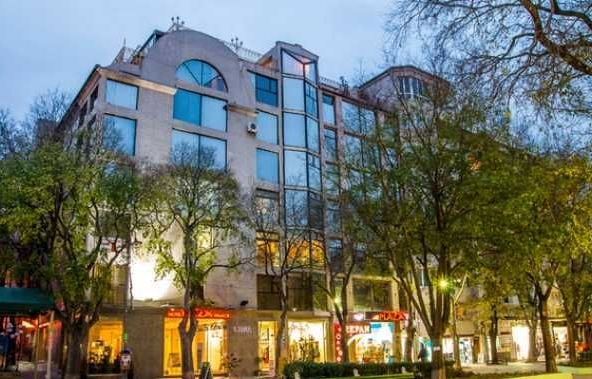 Офис в Варна, Център - 10 кв.м за 1200 €/кв.м - Снимка #1