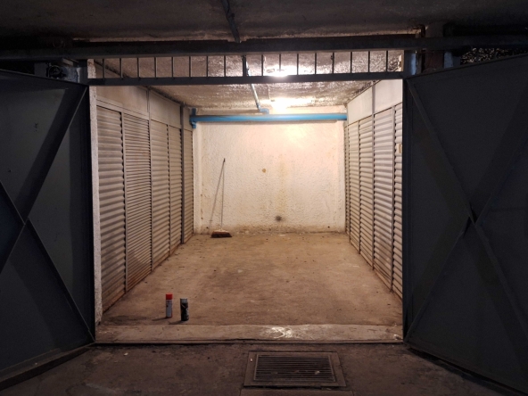 Дава се под наем Гараж / Паркомясто в Пловдив, Център - 14 кв.м за 94.35 € - Снимка #1