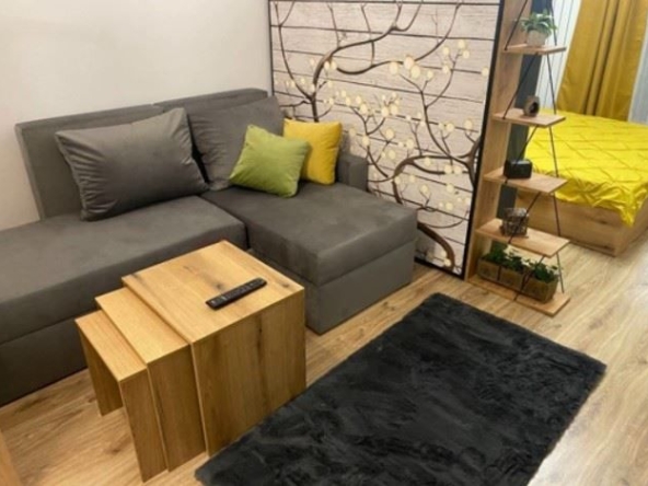 Дава се под наем Едностаен апартамент в София, Център - 52 кв.м за 746.64 € - Снимка #1