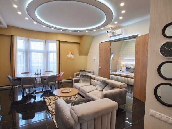 Дава се под наем Тристаен апартамент в Пловдив, Център - 75 кв.м за 214.2 € - Снимка #1