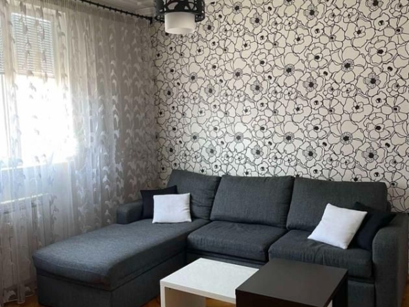 Дава се под наем Тристаен апартамент в София, Зона Б-5 - 85 кв.м за 846.6 € - Снимка #1