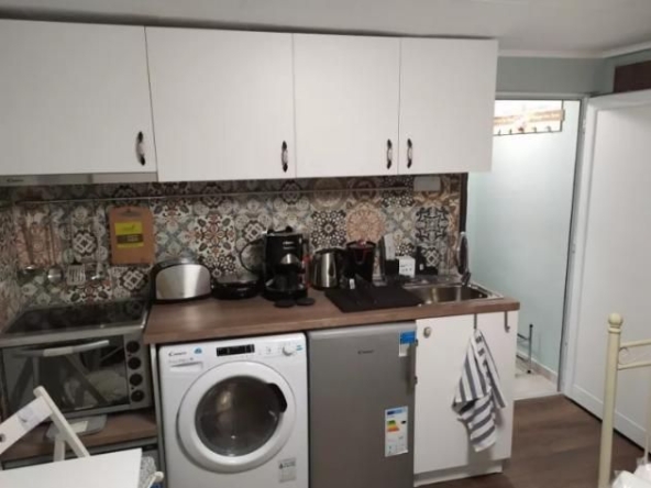 Дава се под наем Едностаен апартамент в Пловдив, Център - 30 кв.м за 204 € - Снимка #1