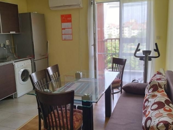 Дава се под наем Тристаен апартамент в София, Студентски град - 80 кв.м за 699 € - Снимка #1