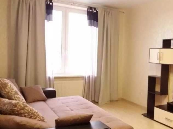 Дава се под наем Двустаен апартамент в Пловдив, Старият град - 59 кв.м за 239.7 € - Снимка #1