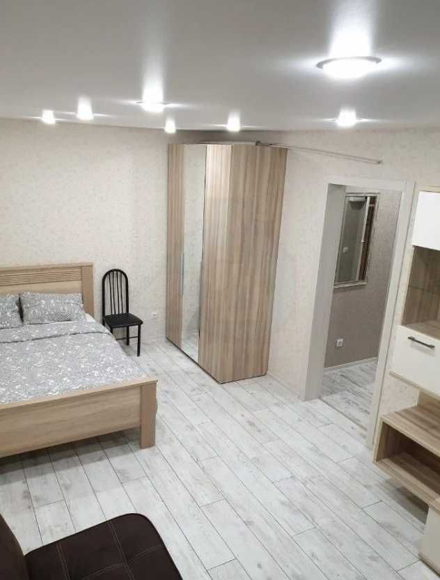 Дава се под наем Едностаен апартамент в Пловдив, Кършияка - 40 кв.м за 204 € - Снимка #1