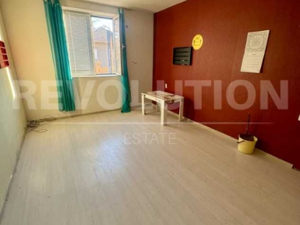 Тристаен апартамент в Стамболийски - 86 кв.м за 628 €/кв.м - Снимка #1