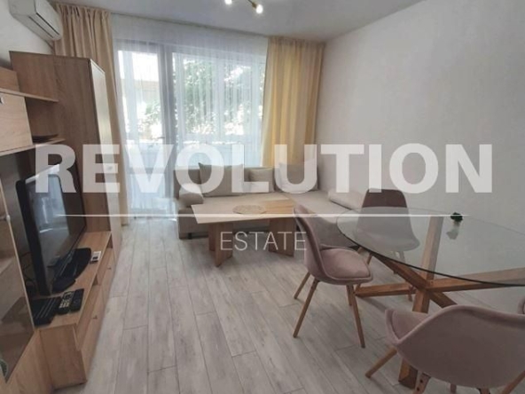 Дава се под наем Тристаен апартамент в Варна, Колхозен пазар - 65 кв.м за 800 € - Снимка #1