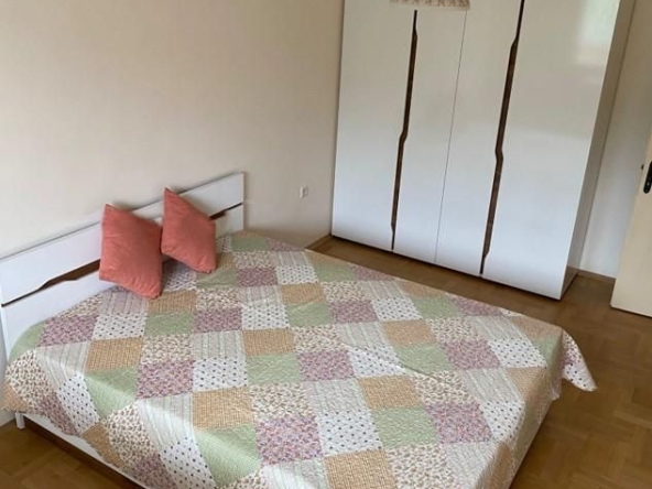 Дава се под наем Тристаен апартамент в София, Павлово - 85 кв.м за 800 € - Снимка #1