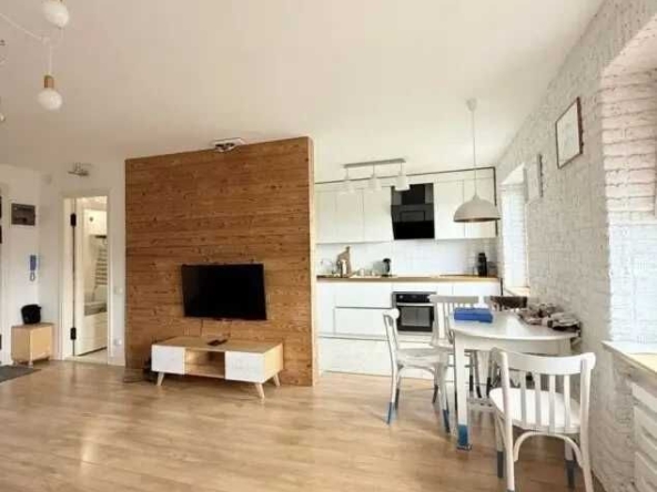 Дава се под наем Двустаен апартамент в София, Център - 55 кв.м за 402.9 € - Снимка #1