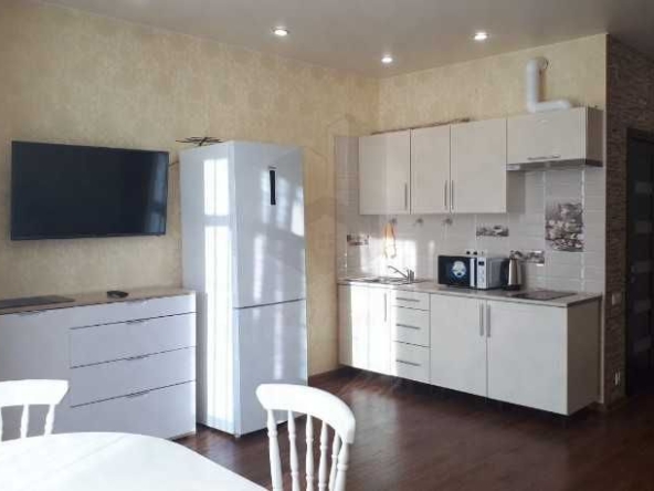 Дава се под наем Едностаен апартамент в Бургас, Победа - 42 кв.м за 198.9 € - Снимка #1