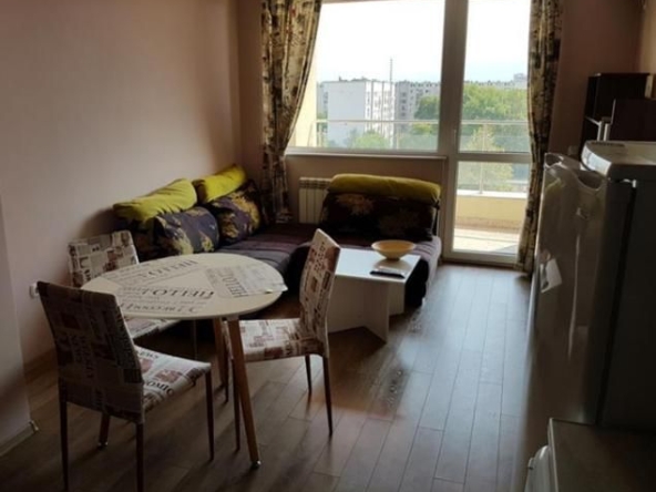 Дава се под наем Двустаен апартамент в Пловдив, Център - 75 кв.м за 300 € - Снимка #1