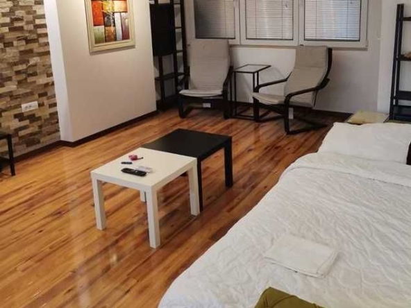 Дава се под наем Едностаен апартамент в Пловдив, Център - 26 кв.м за 127.5 € - Снимка #1