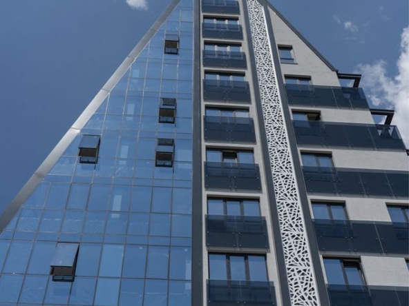 Двустаен апартамент в Варна, м-т Траката - 71 кв.м за 2958 €/кв.м - Снимка #1