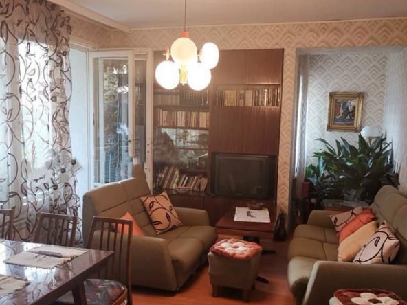 Дава се под наем Тристаен апартамент в София, Лозенец - 96 кв.м за 1023 € - Снимка #1