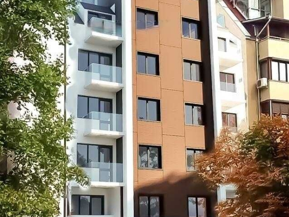 Двустаен апартамент в Пловдив, Христо Смирненски - 62 кв.м за 1572 €/кв.м - Снимка #1