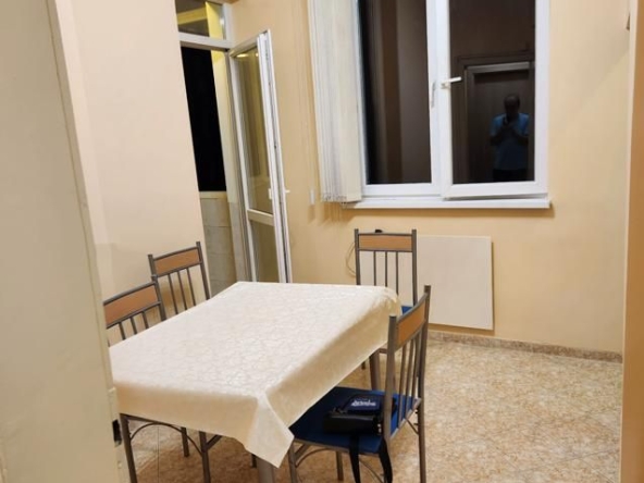 Дава се под наем Двустаен апартамент в София, Център - 45 кв.м за 580 € - Снимка #1