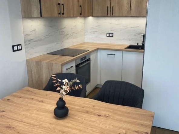 Дава се под наем Двустаен апартамент в София, Дружба 2 - 80 кв.м за 800 € - Снимка #1