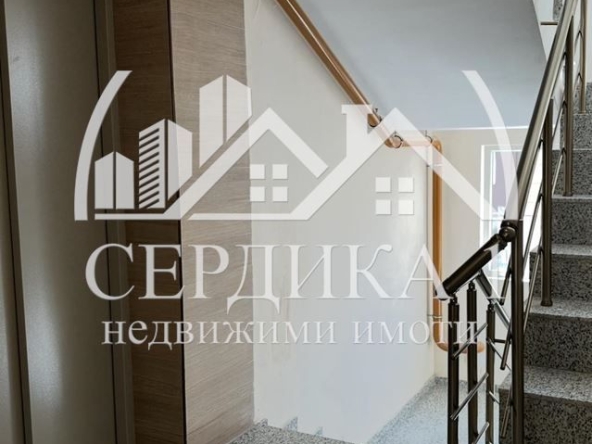 Двустаен апартамент в Благоевград, Широк център - 65 кв.м за 1174 €/кв.м - Снимка #1