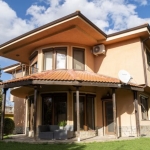 Къща в Пловдив, Остромила - 240 кв.м за 2375 €/кв.м - Снимка #1