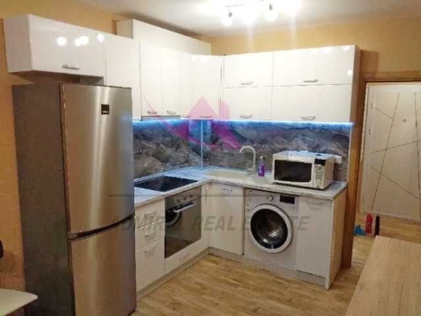 Дава се под наем Двустаен апартамент в Варна, Кайсиева градина - 60 кв.м за 409 € - Снимка #1