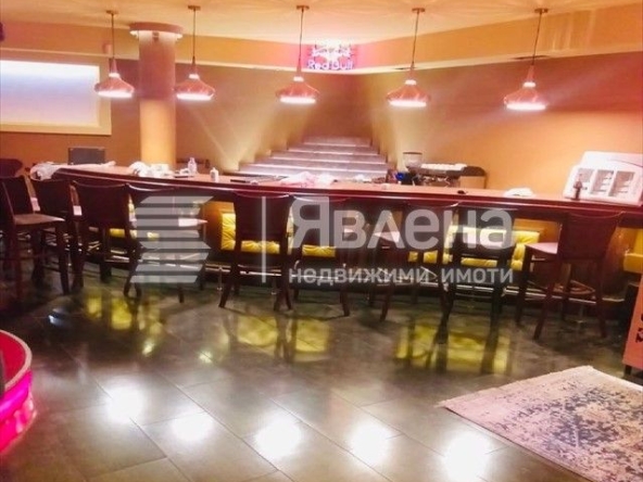 Заведение в Варна, Гръцка махала - 213 кв.м за 893 €/кв.м - Снимка #1