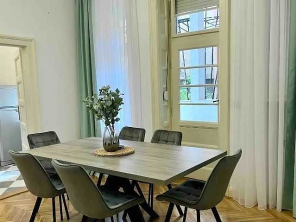 Тристаен апартамент в София, Хаджи Димитър - 113 кв.м за 1859 €/кв.м - Снимка #1