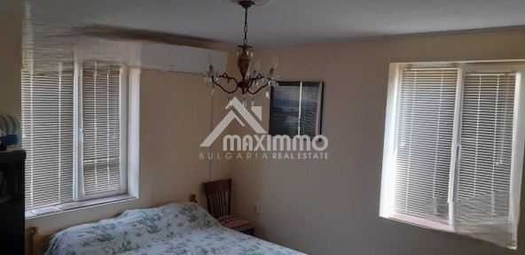 Тристаен апартамент в Варна, Бизнес хотел - 61 кв.м за 2017 €/кв.м - Снимка #1