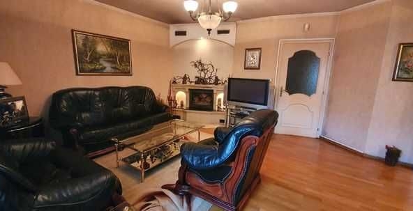 Тристаен апартамент в Варна, Център - 125 кв.м за 2696 €/кв.м - Снимка #1