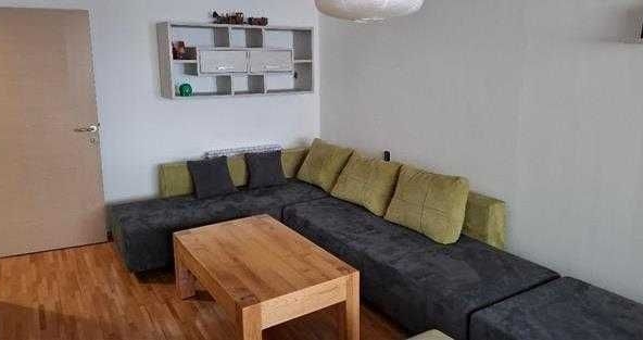 Дава се под наем Тристаен апартамент в Пловдив, Христо Смирненски - 87 кв.м за 255 € - Снимка #1