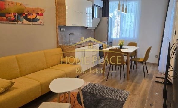 Дава се под наем Тристаен апартамент в Варна, Център - 70 кв.м за 765 € - Снимка #1