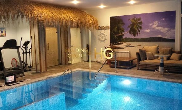 Къща в Варна, м-т Траката - 800 кв.м за 2150 €/кв.м - Снимка #1